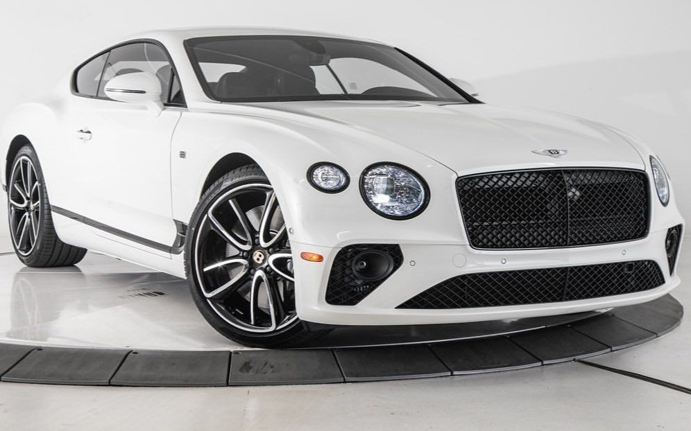 Blanco Bentley Continental en alquiler en Dubai