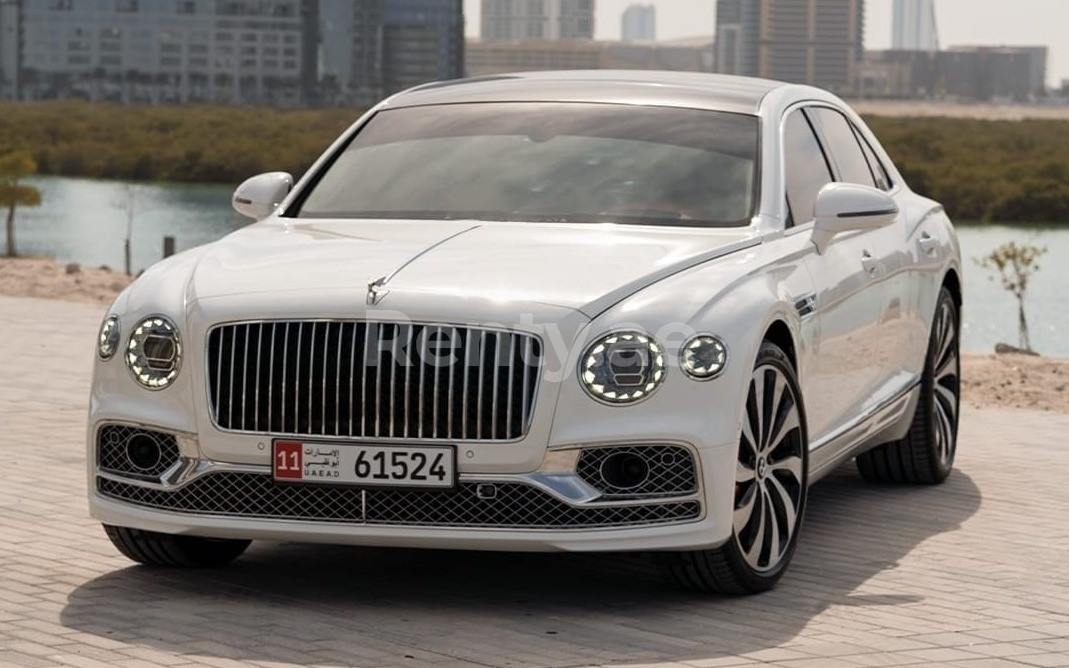 Weiß Bentley Flying Spur zur Miete in Dubai