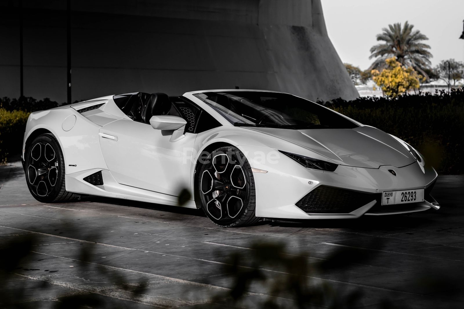 White Lamborghini Huracan Spyder for rent in Abu-Dhabi 0