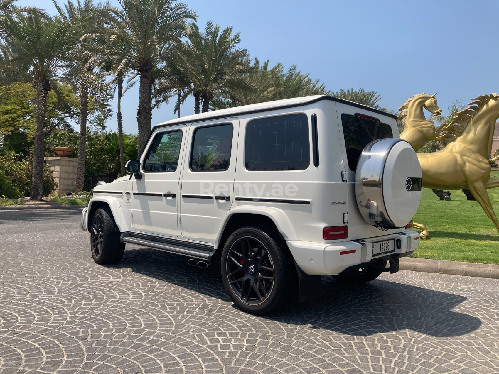 White Mercedes G63 AMG for rent in Abu-Dhabi 4