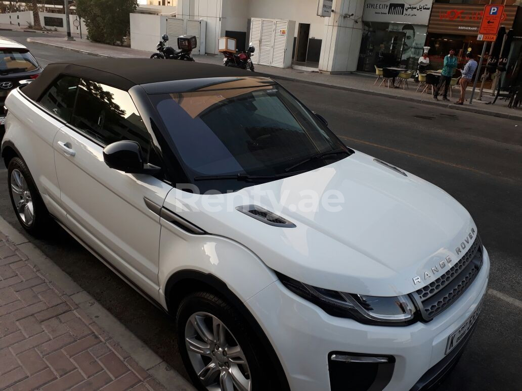 White Range Rover Evoque for rent in Dubai 4