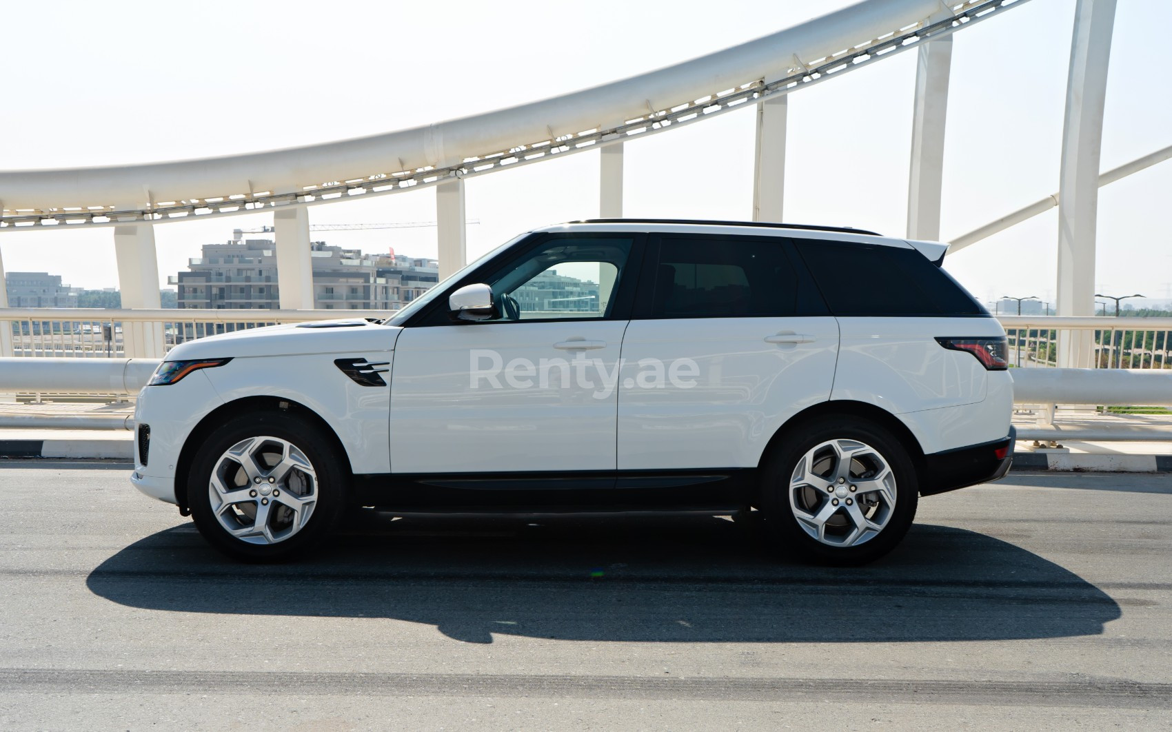 White Range Rover Sport for rent in Abu-Dhabi 6