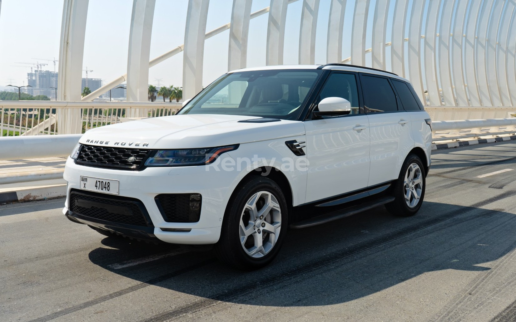 Weiß Range Rover Sport zur Miete in Sharjah