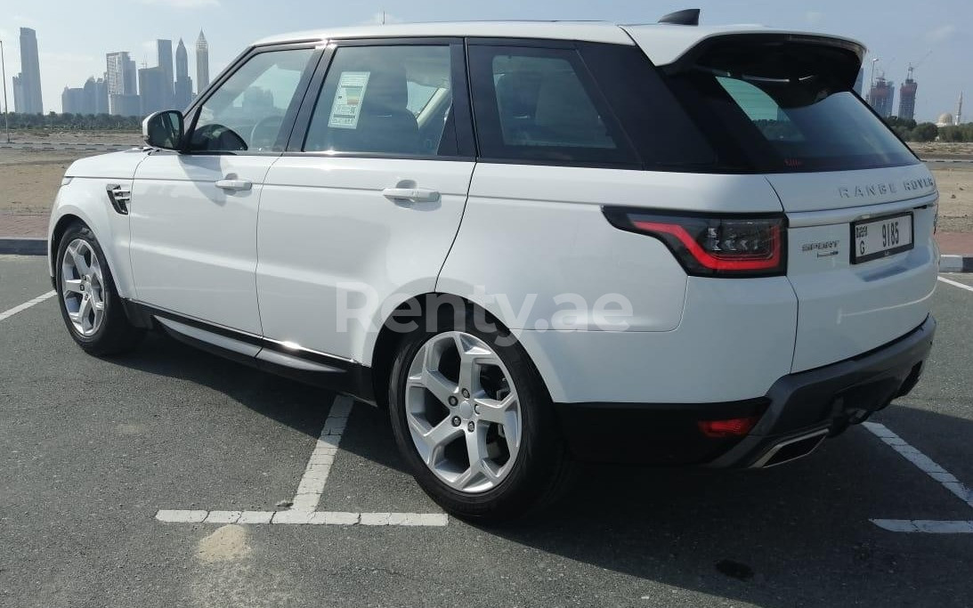 Weiß Range Rover Sport zur Miete in Dubai