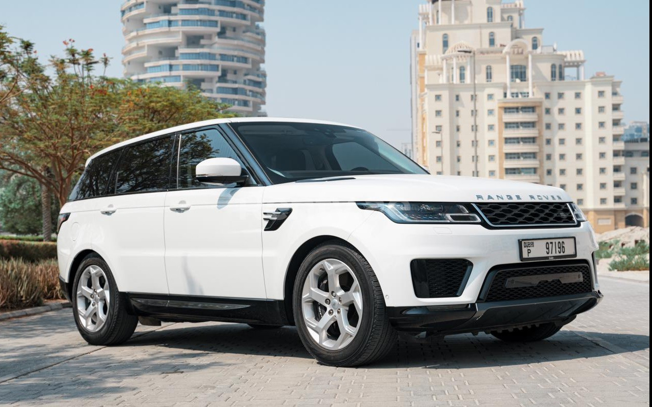 White Range Rover Sport for rent in Abu-Dhabi