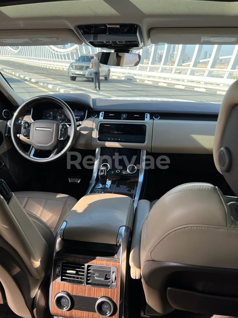 White Range Rover Sport for rent in Dubai 2