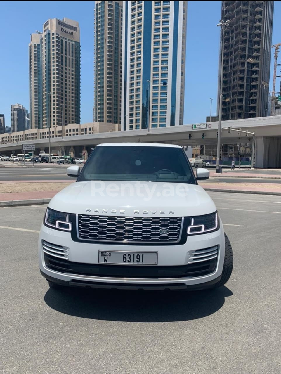 White Range Rover Vogue Supercharged for rent in Dubai 3