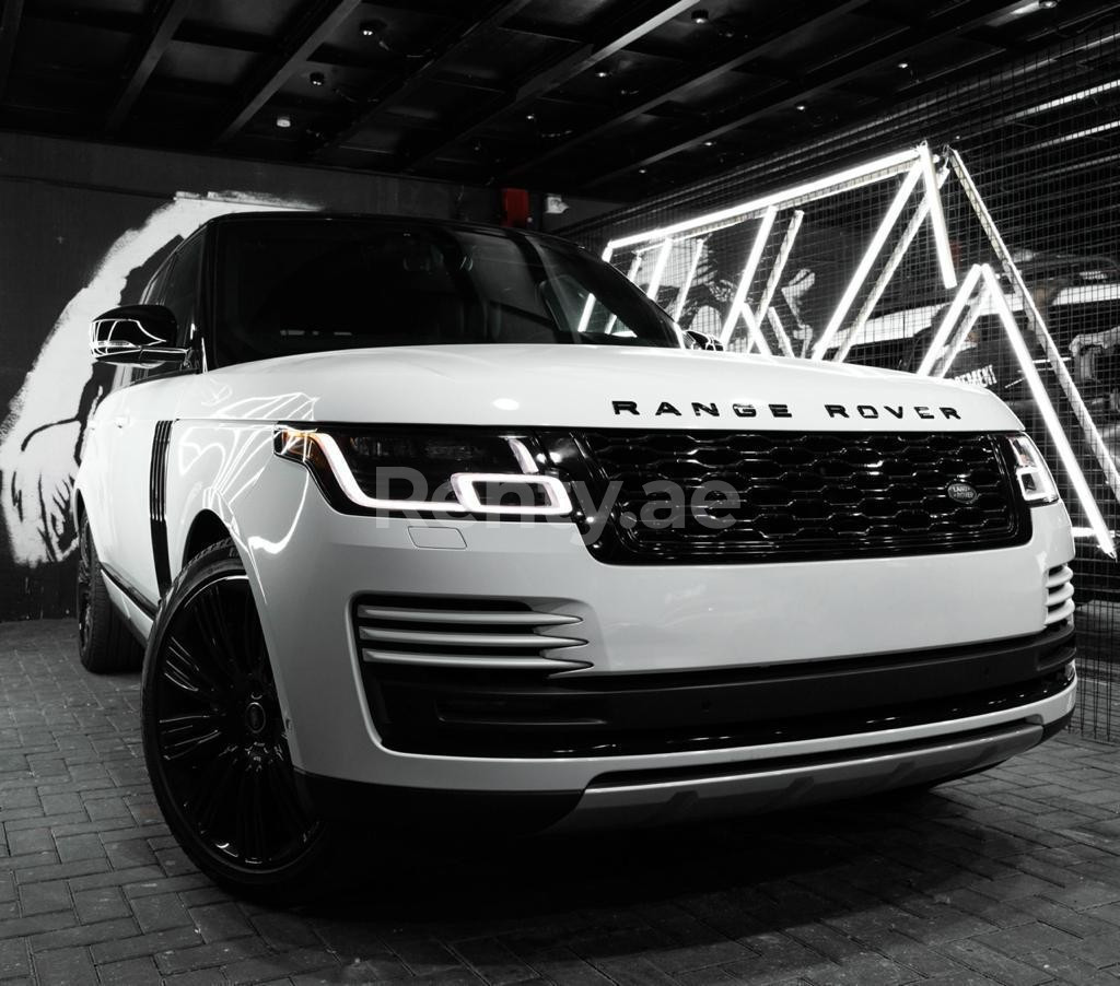 White Range Rover Vogue for rent in Abu-Dhabi 0