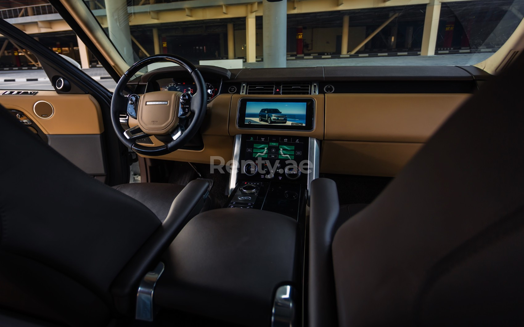 White Range Rover Vogue for rent in Sharjah 3