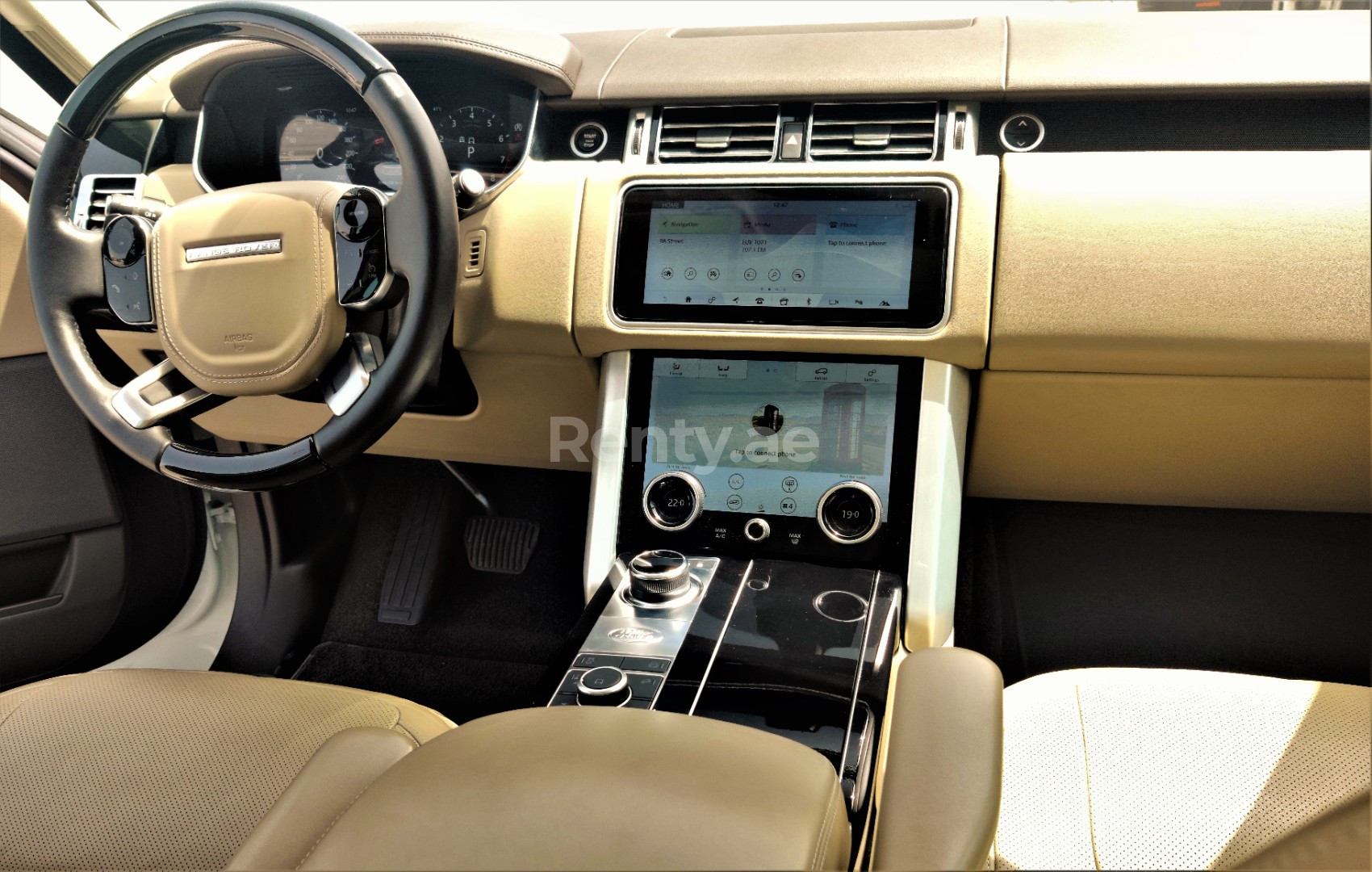 White Range Rover Vogue Full Option for rent in Dubai 2