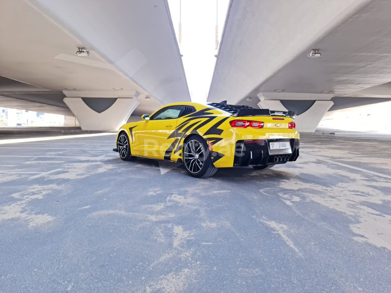 Yellow evo dynamic for rent in Abu-Dhabi 0