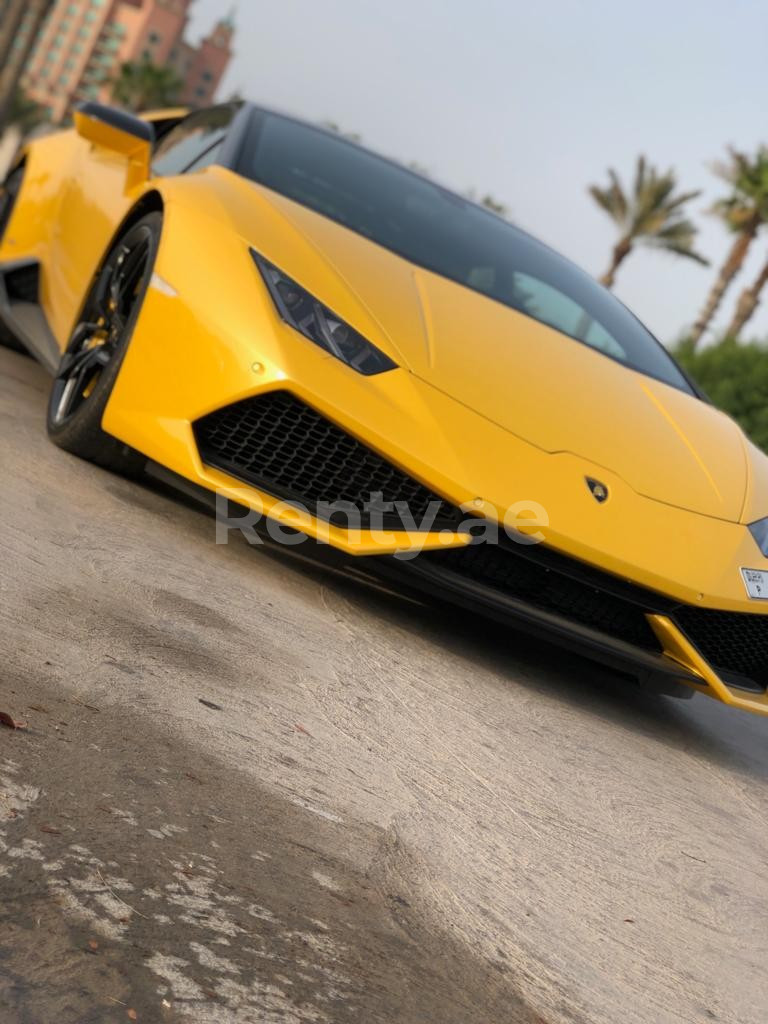 Amarillo Lamborghini Huracan en alquiler en Dubai 11