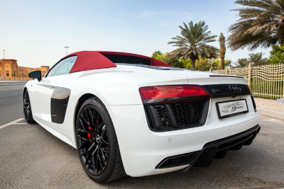  Blanc Audi R8 V10 Spyder Photo 4