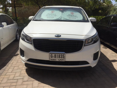  Blanc KIA Carnival Photo 2