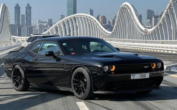 Dodge Challenger V6