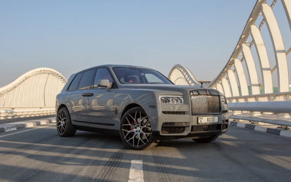 Rolls Royce Cullinan Black Badge Mansory
