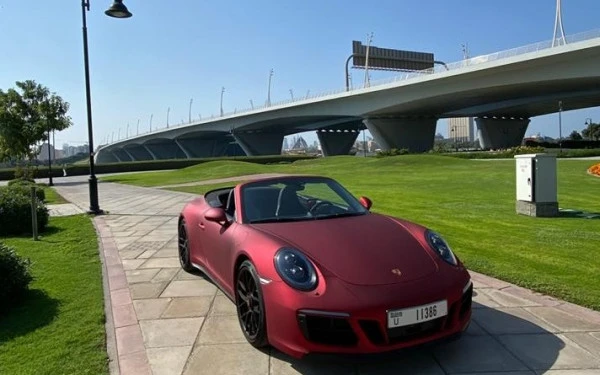 Porsche 911 Carrera GTS cabrio