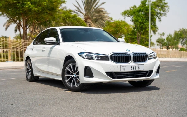 بي ام دبليو 318i