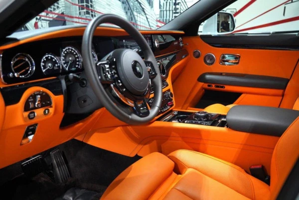  White Rolls Royce Ghost Photo 4