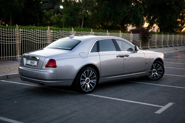  Silver Grey Rolls Royce Ghost Photo 2