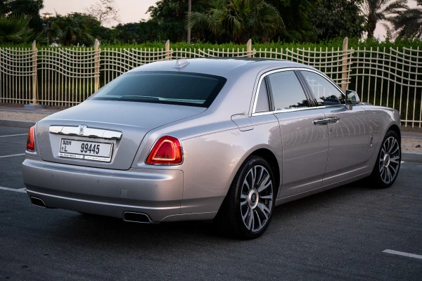  Silver Grey Rolls Royce Ghost Photo 5