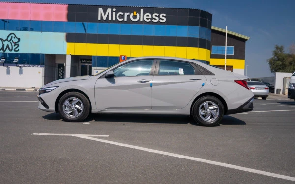  Grey Hyundai Elantra Photo 3