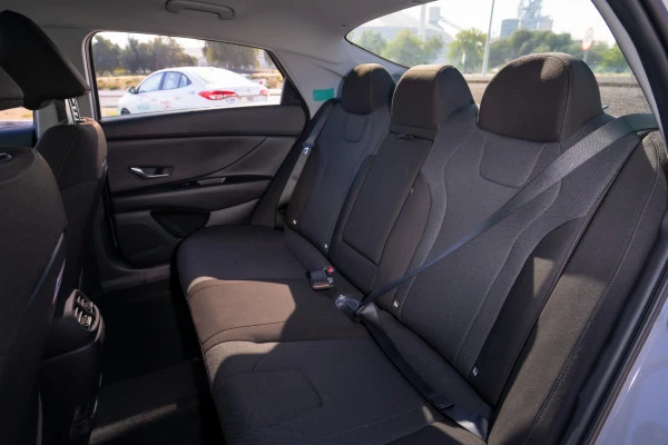  اللون الرمادي هيونداي إلنترا Photo 12