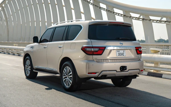  Beige Nissan Patrol V8 Platinum Photo 2