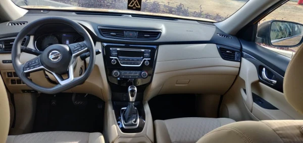  اللون البيج نيسان اكستريل Photo 5