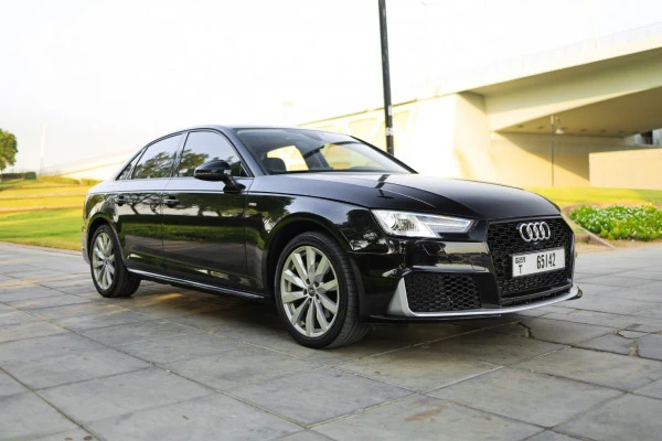  Black Audi A4 Photo 5