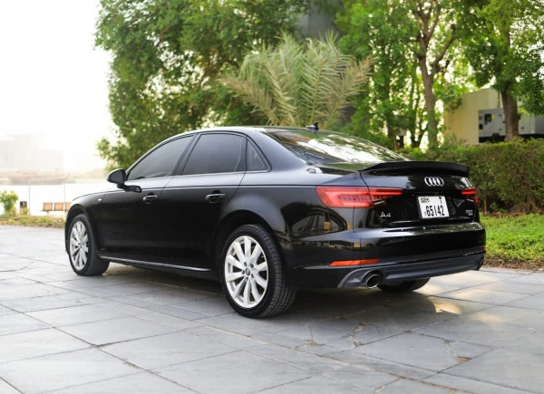  Black Audi A4 Photo 6