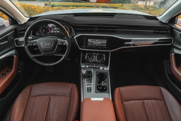  Black Audi A6 Photo 2