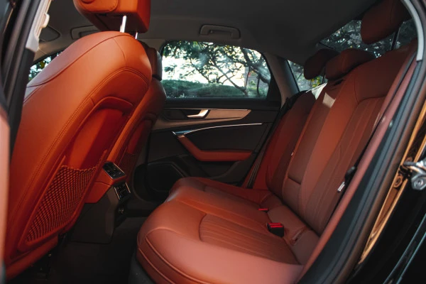  Black Audi A6 Photo 5