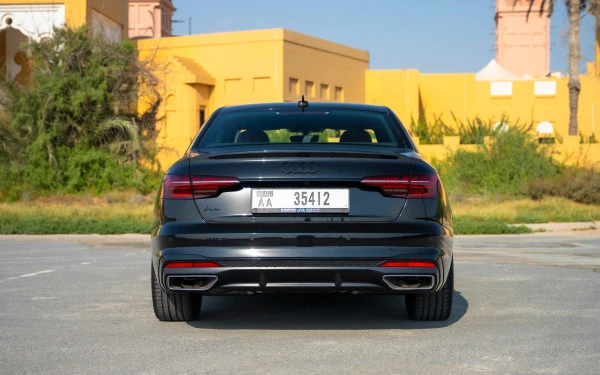  Black Audi A4 Photo 4