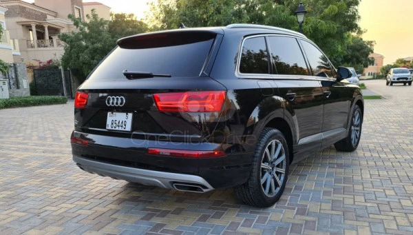  Black Audi Q7 Photo 3