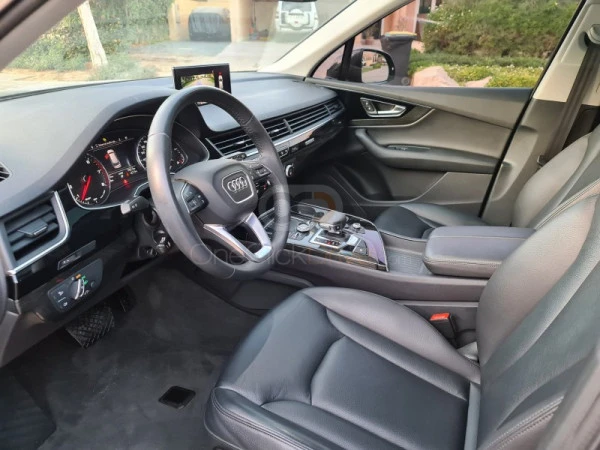  Black Audi Q7 Photo 5
