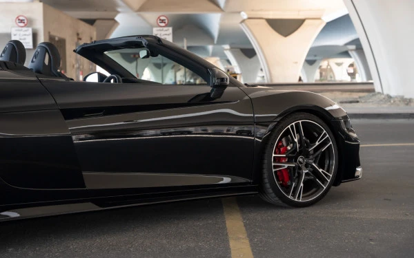  Black Audi R8 Spyder Photo 5
