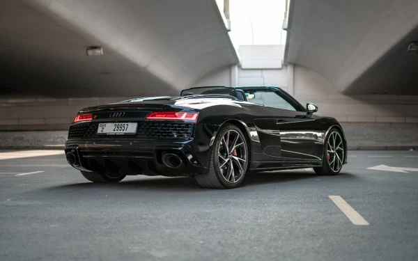  Black Audi R8 V10 Spyder Photo 4