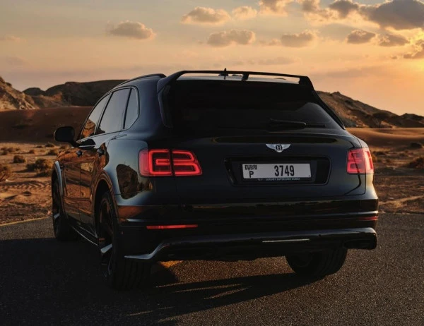  Black Bentley Bentayga Photo 2
