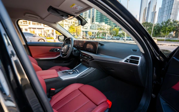  Black BMW 318i Photo 7