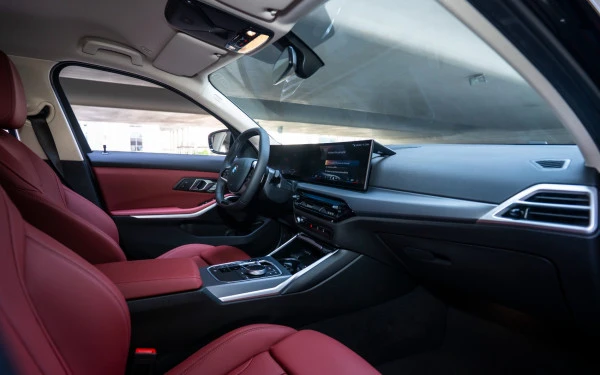  Black BMW 318i Photo 12