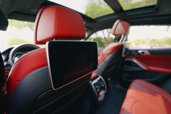  Blue BMW X6 M50 Photo 5