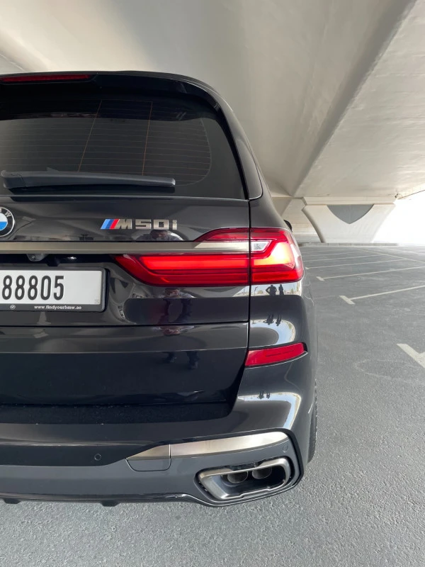  Black BMW X7 M50i Photo 5