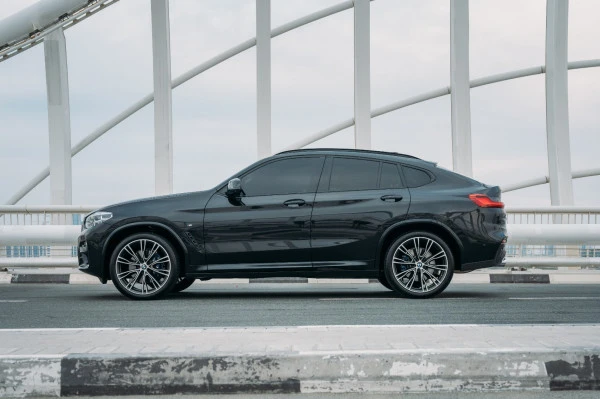 Black BMW X4 Photo 3