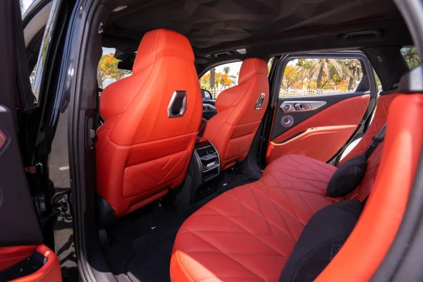  Black BMW XM Photo 6