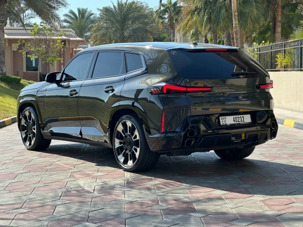  Black BMW XM Photo 5