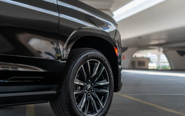  Black Cadillac Escalade Photo 5