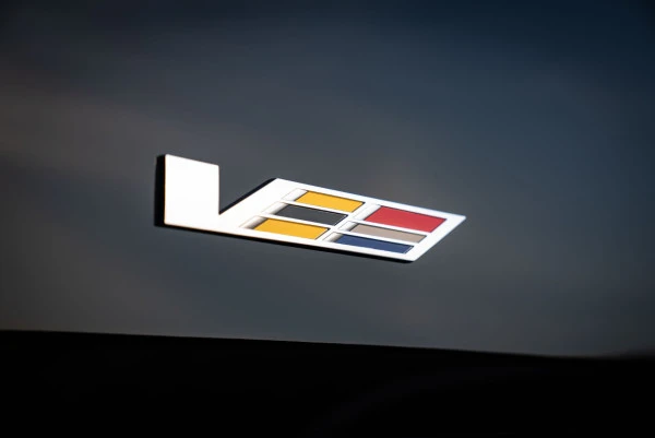  Black Cadillac Escalade Photo 11