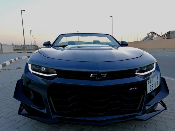  Black Chevrolet Camaro Photo 3