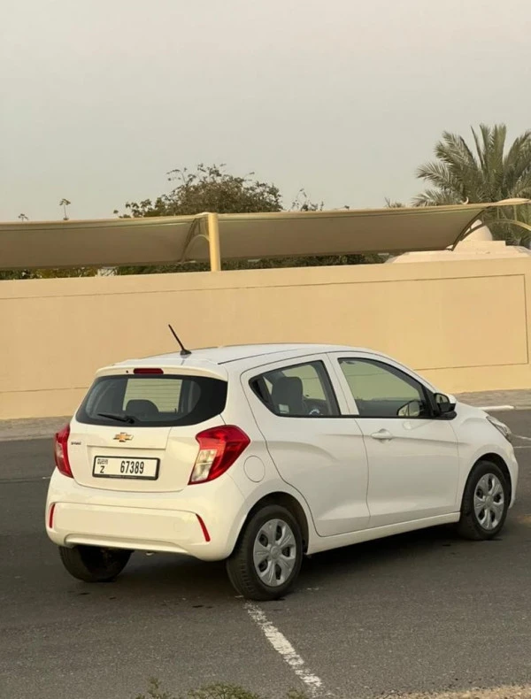  White Chevrolet Spark Photo 6
